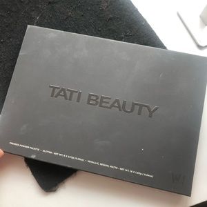 Tati beauty eyeshadow palette